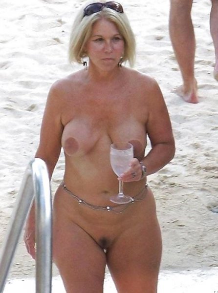 I Love Being Nude at the Nudist Beach